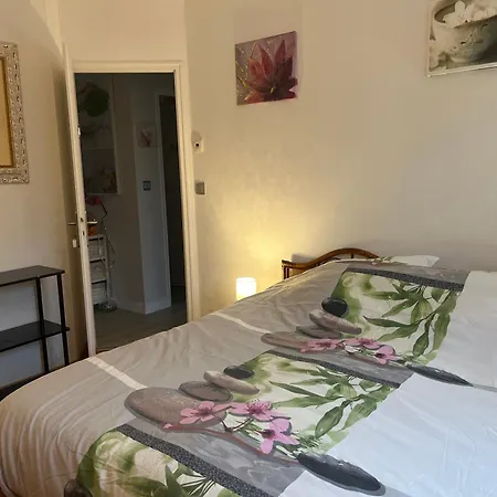 Chambre Chez L'Habitant בית אירוח